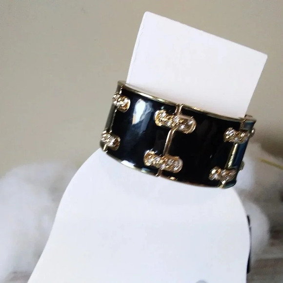 Black & Gold Tone Glam Stretch Bracelet - Picture 6 of 8